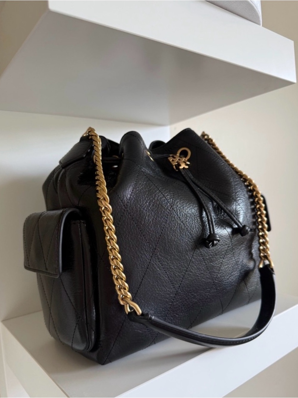 TORY BURCH SMALL CHARLIE Black Quilted Leather Drawstring Bag /Gold Chain - Picture 2 of 8